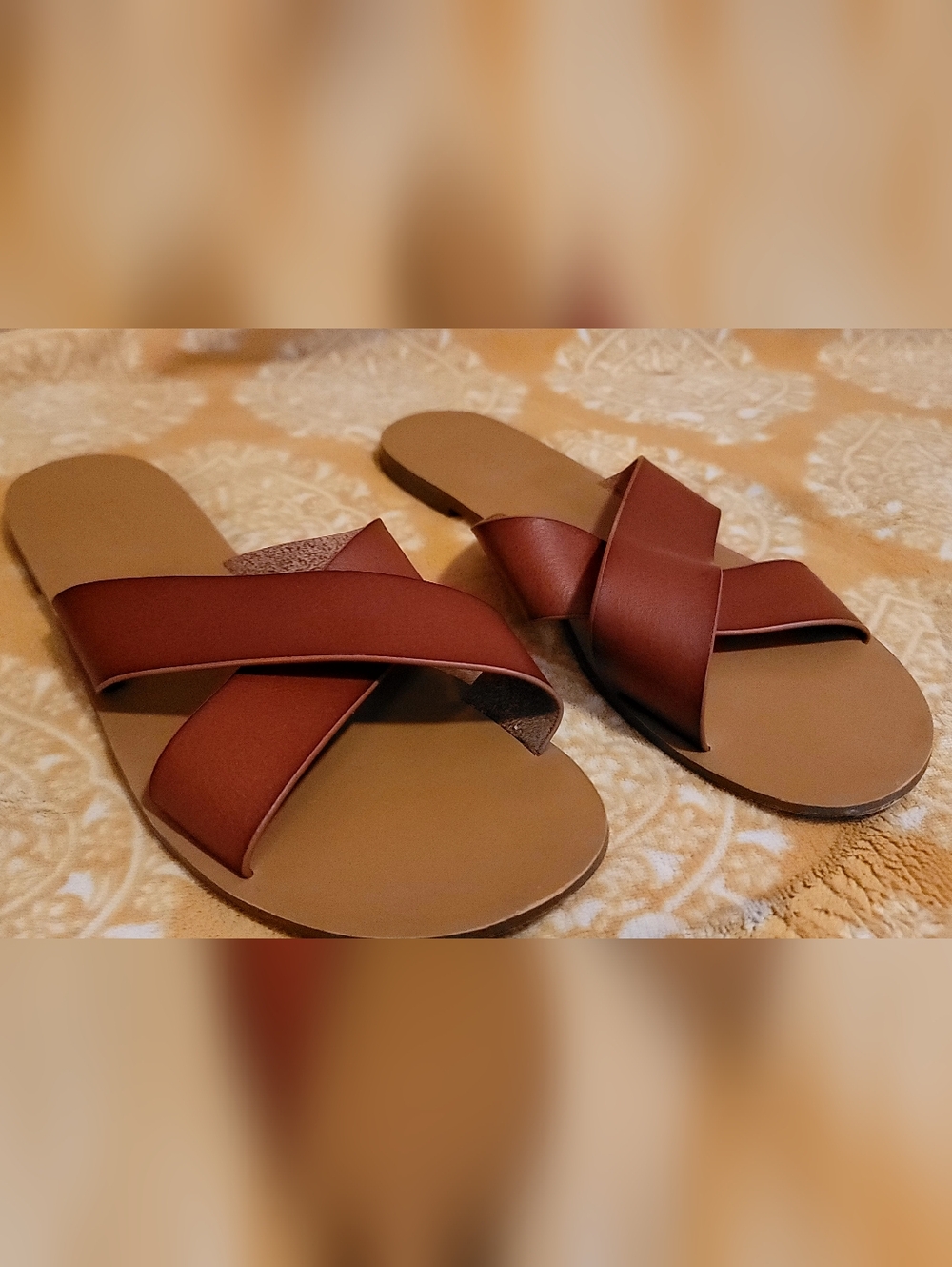 J Crew women’s Brown Vegan criss cross slip on sandals size 8